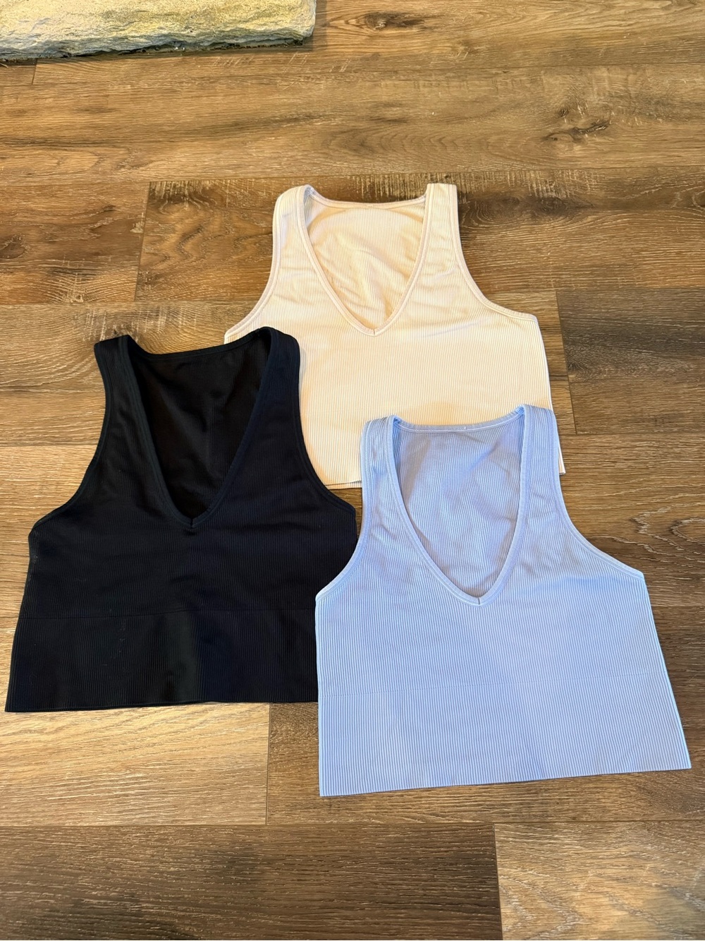 Athleta Ribbed V-Neck Cropped Tank Top - Black, Light Blue, Cream